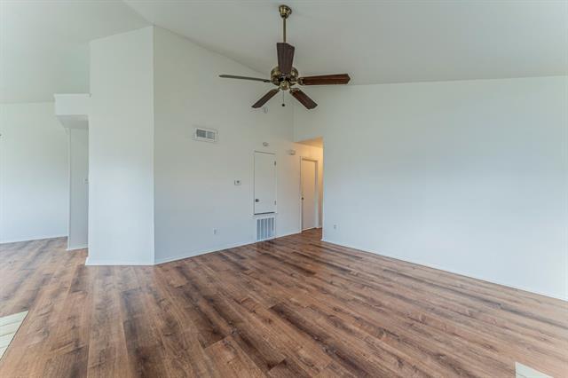 Foto del edificio - 502 Prairie Dell St