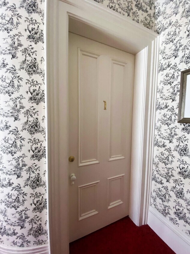 Foto del edificio - 229 N Ludington St