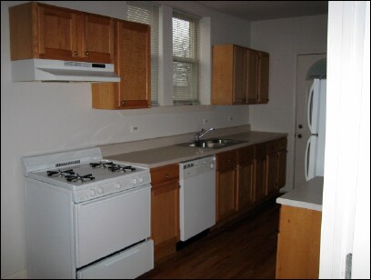 Building Photo - 4104 W Wabansia Ave