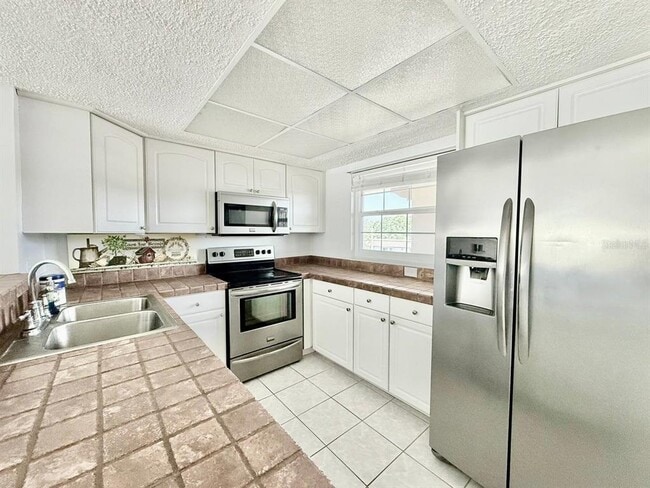 Foto del edificio - 19029 US Hwy 19 N