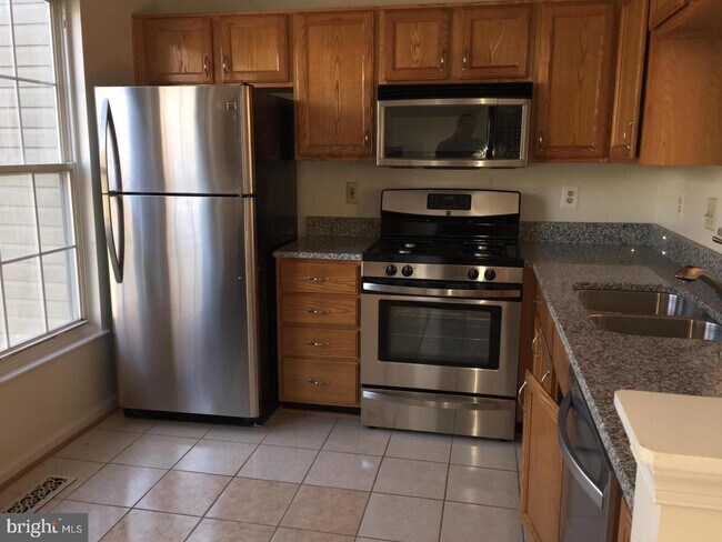 Building Photo - 6357 Littlefield Ct