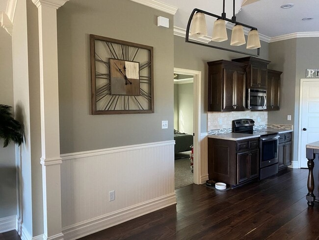 Building Photo - Beautiful 3BD/2BA home located in Glen Lau...