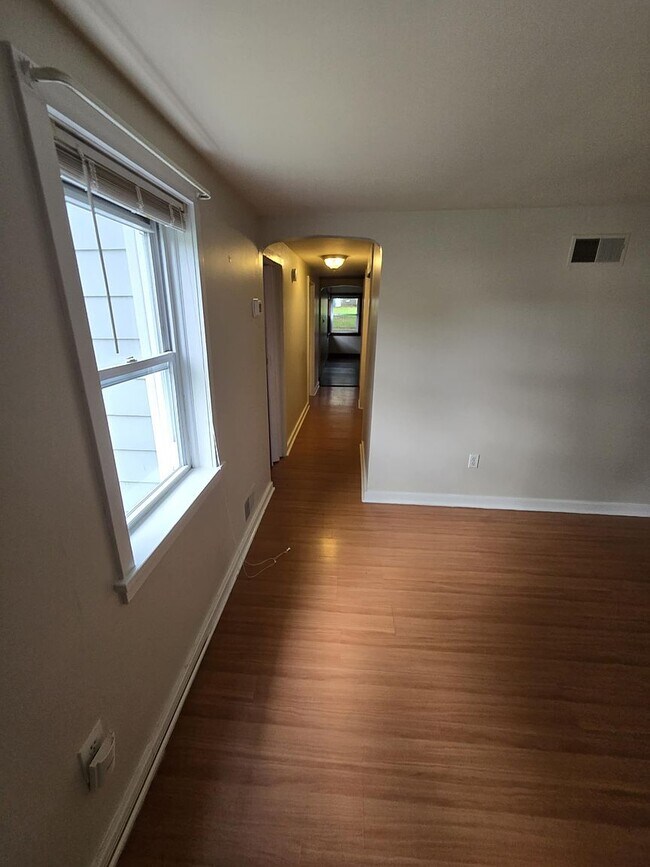 Building Photo - 55 Brunswick Ave