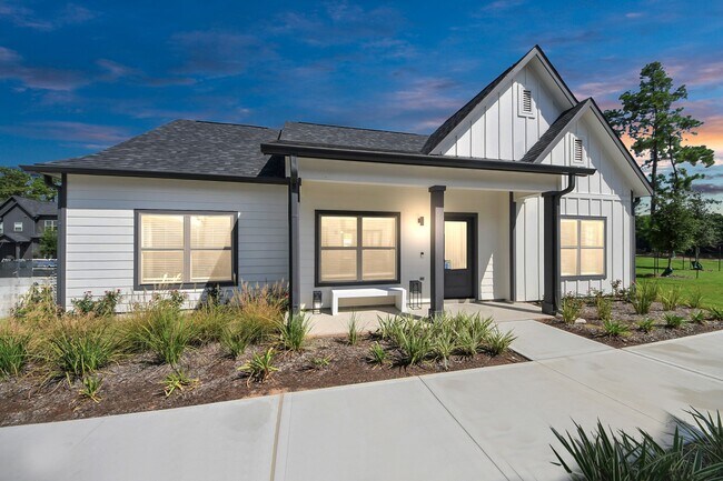 Foto del edificio - 7711 Longmire Rd