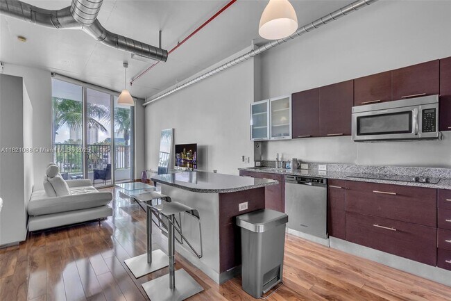 Building Photo - 3029 NE 188th St