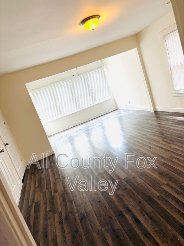 Building Photo - 4202 N Sacramento Ave