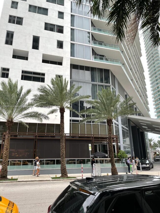 Foto del edificio - 170 SE 14th St