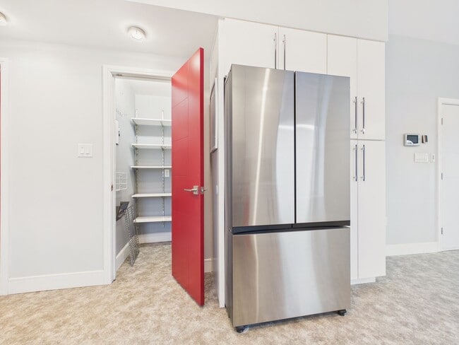 Building Photo - 1017 N Front St