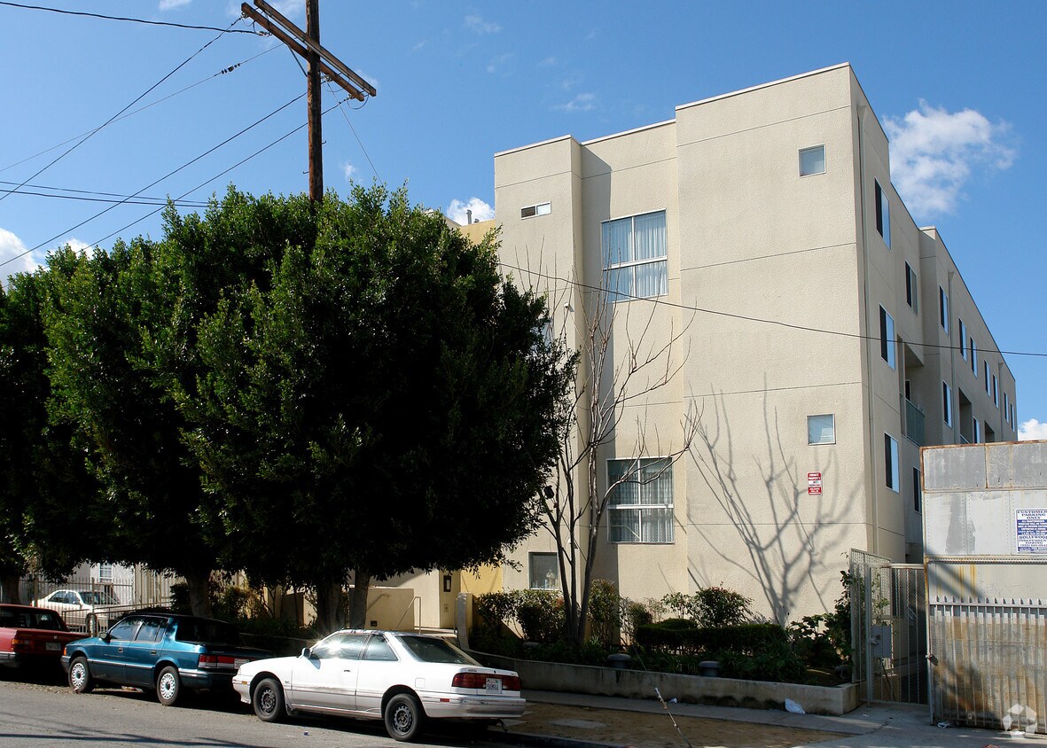 Building Photo - Mariposa Apartments