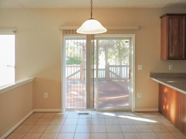 Building Photo - Pet Friendly 2 Story with 3 Bedrooms/2.5 B...