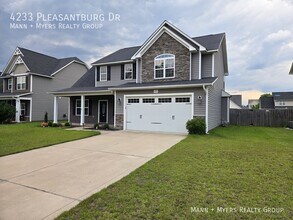 Building Photo - 4233 Pleasantburg Dr