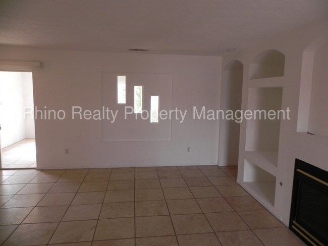 Building Photo - 715 Noah Ave SW