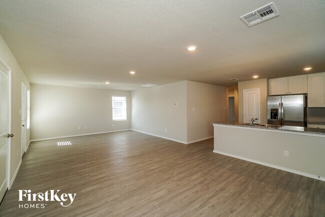 Foto del edificio - 9777 Littleton Grist