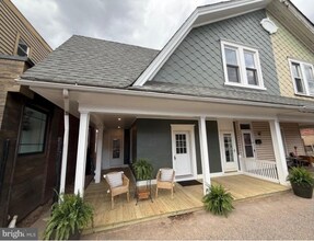 Building Photo - 9 W Chestnut St