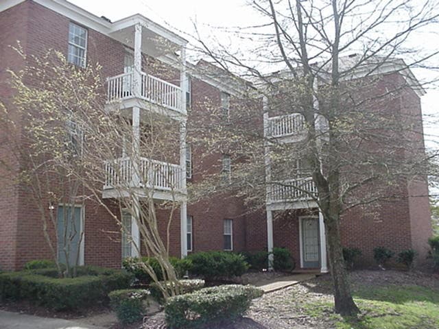 Primary Photo - 605 Hogan St