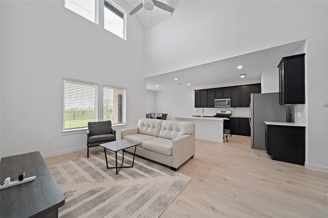 Building Photo - 3815 Pierce Pl Ln