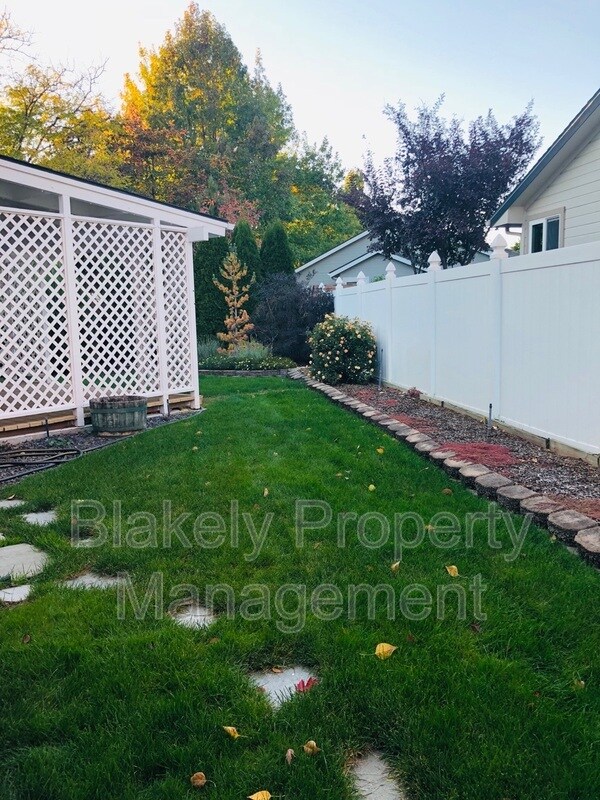 Foto del edificio - 4774 N Waterfront Way