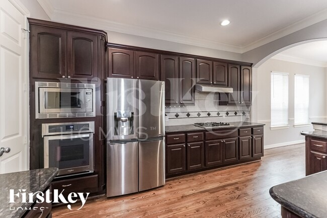 Building Photo - 3215 Holly Thicket Dr