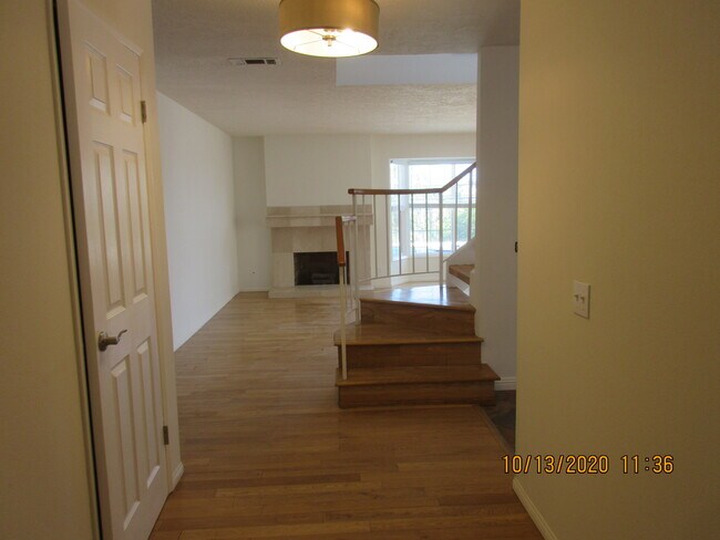 Building Photo - 11444 Dulcet Ave