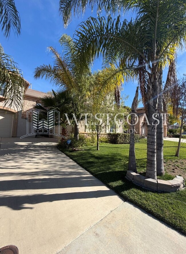 Building Photo - Spacious 5-Bedroom Luxury Home with 5.25 Baths in Temecula – Over 4,300 Sq Ft