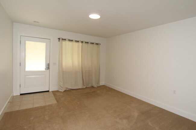 Building Photo - 2412 Stearman Ct