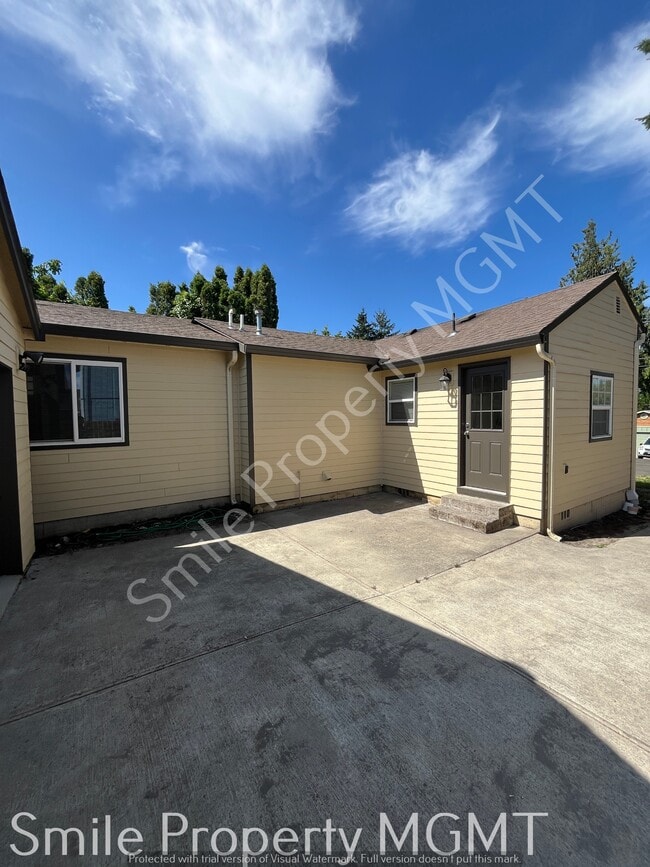 Building Photo - 2216 SE 105th Ave