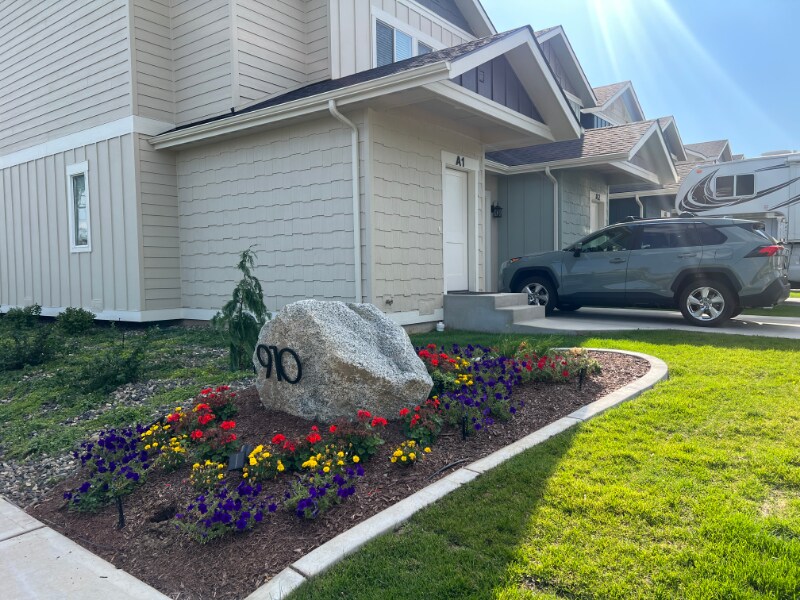 Foto principal - 910 Poplar Ave