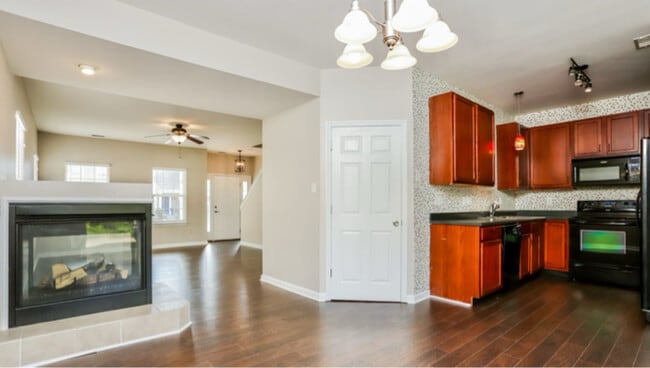 Foto del edificio - 1027 Glengarry Dr