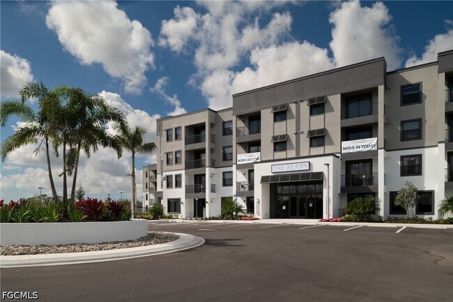 Building Photo - 3260 Stockton St
