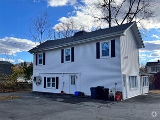 Building Photo - 41 Willow Ave