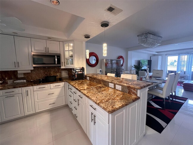 Foto del edificio - 400 Golden Isles Dr