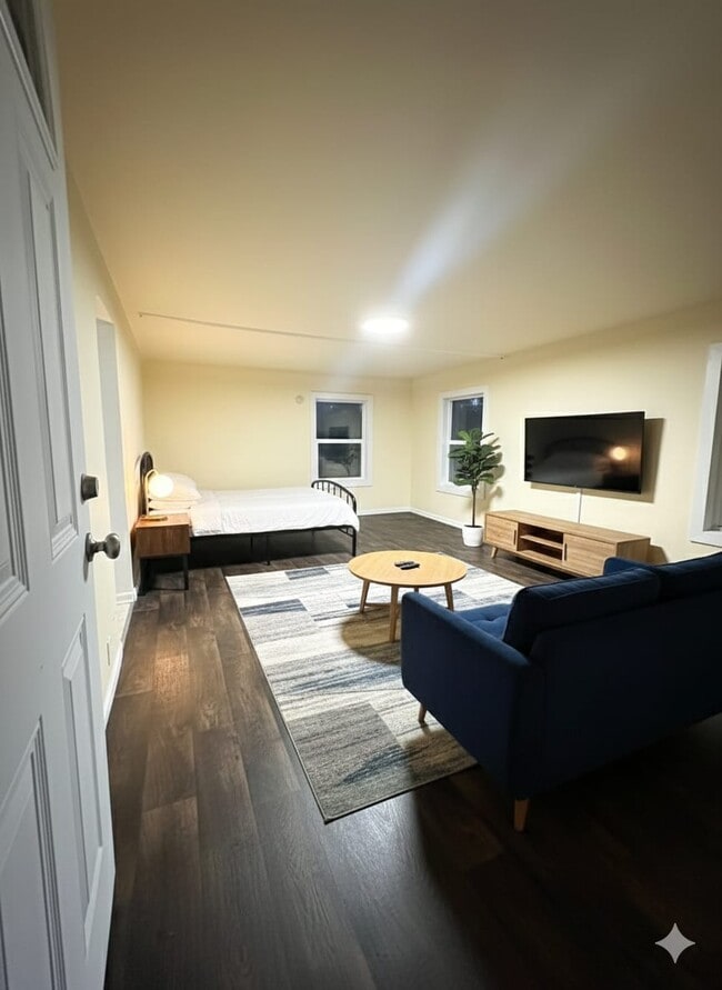 Building Photo - 3831 NW Anderson Hill Rd