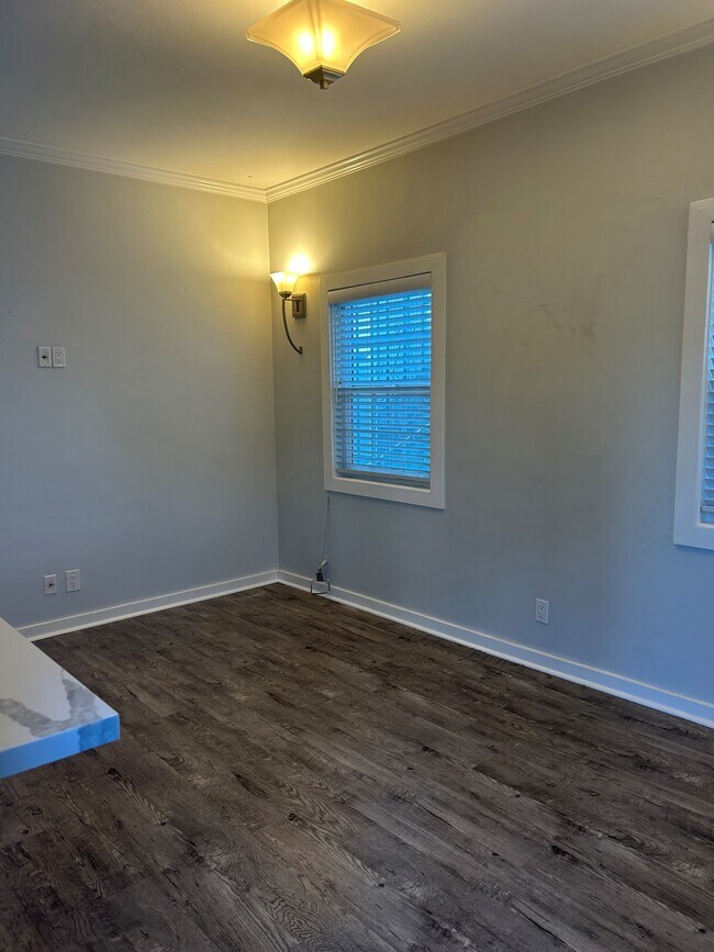 Foto del edificio - 832 Hilldale Ave