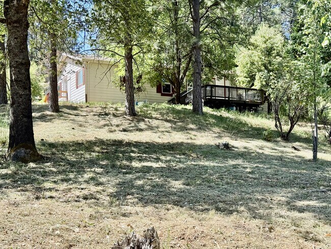 Foto del edificio - 27397 New School Rd