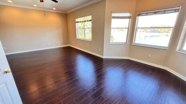 Foto del edificio - 9546 Worswick Ct