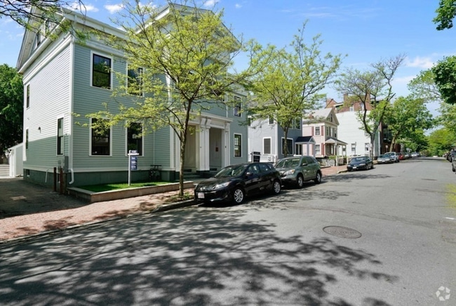 Building Photo - 68 Otis St