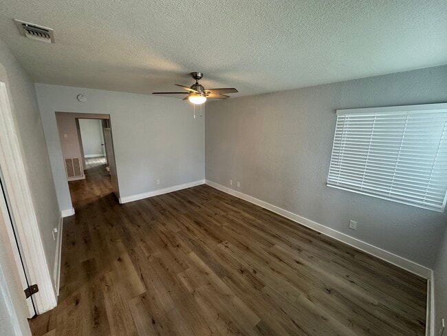 Living space - 3124 San Jose Way