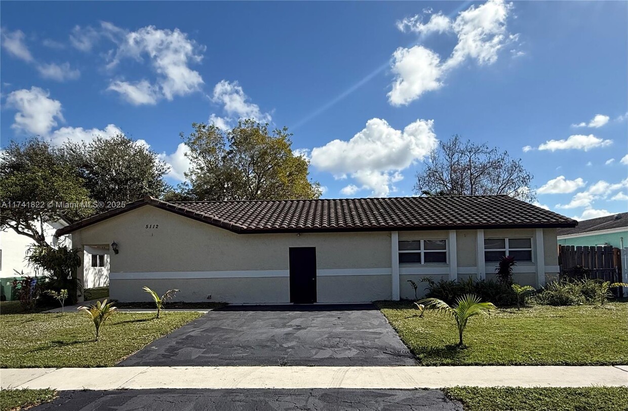 Foto principal - 5112 SW 87th Terrace