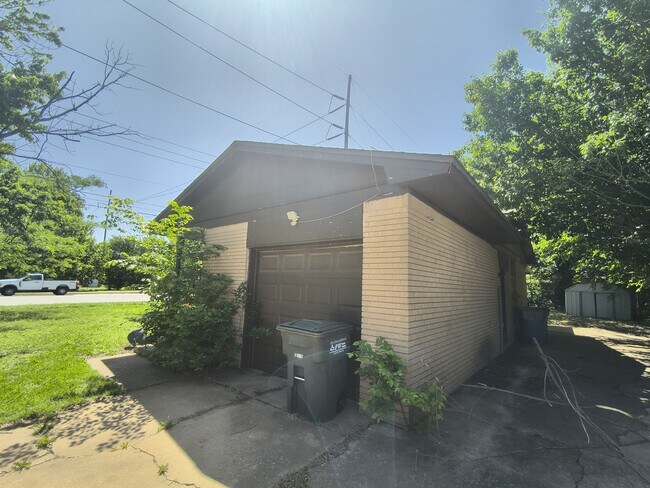 Foto del edificio - 140 Ridgecrest Rd