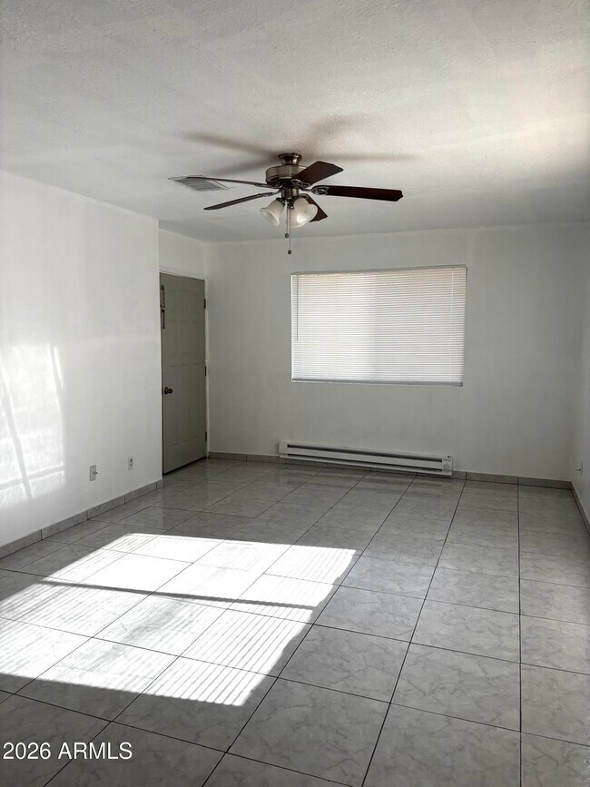 Foto del edificio - 2135 Hohokam Dr