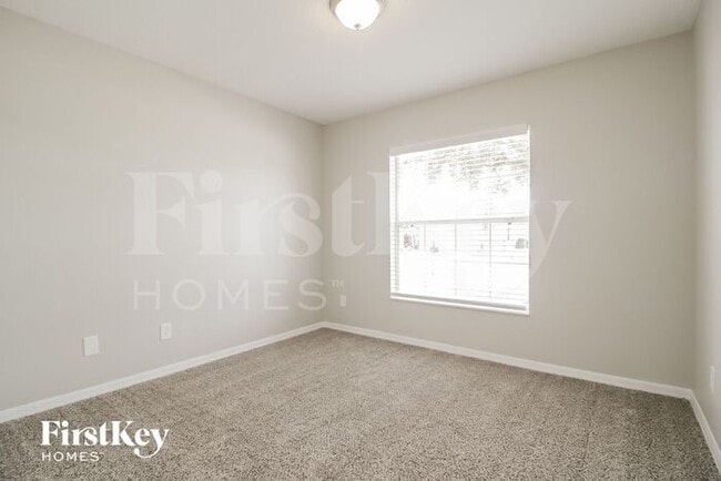 Building Photo - 5771 Cinnamon Fern Blvd