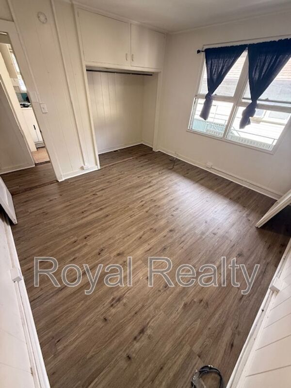 Foto del edificio - 702 University Ave