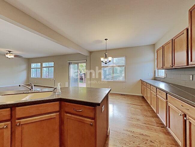 Foto del edificio - 12204 Hannibal St