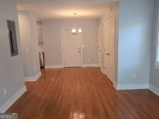 Building Photo - 4075 Fairburn Ave SW