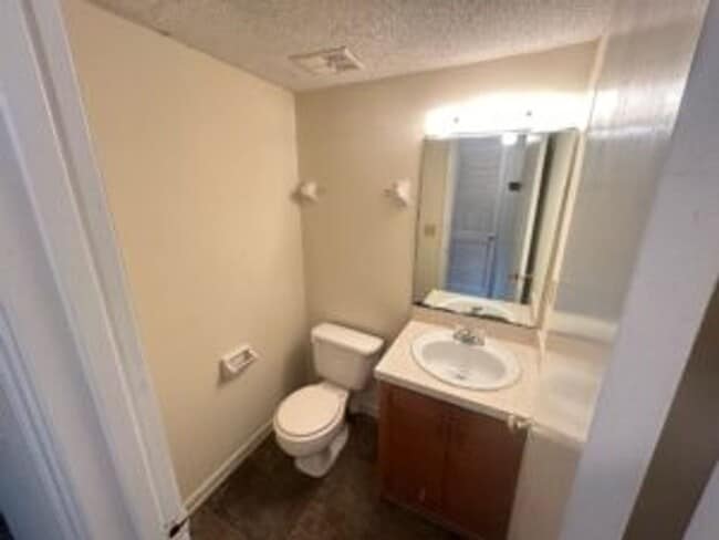 Building Photo - 125 Manorwood Ct
