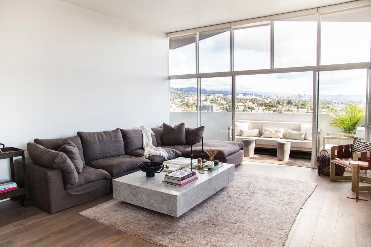 Living Room - 1155 N La Cienega Blvd