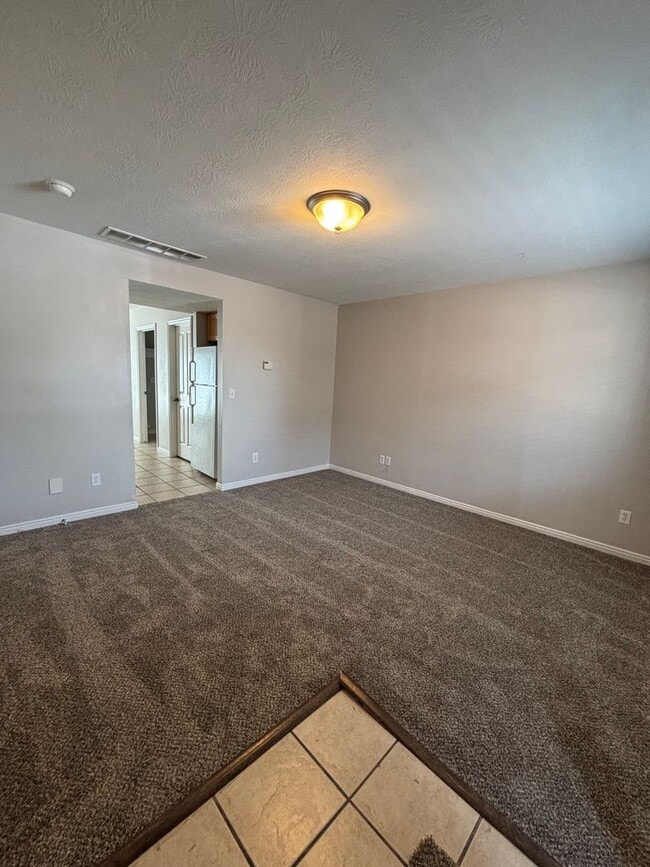 Foto del edificio - 3-bedroom 1.5-bathroom Town home in Chubbuck, Idaho