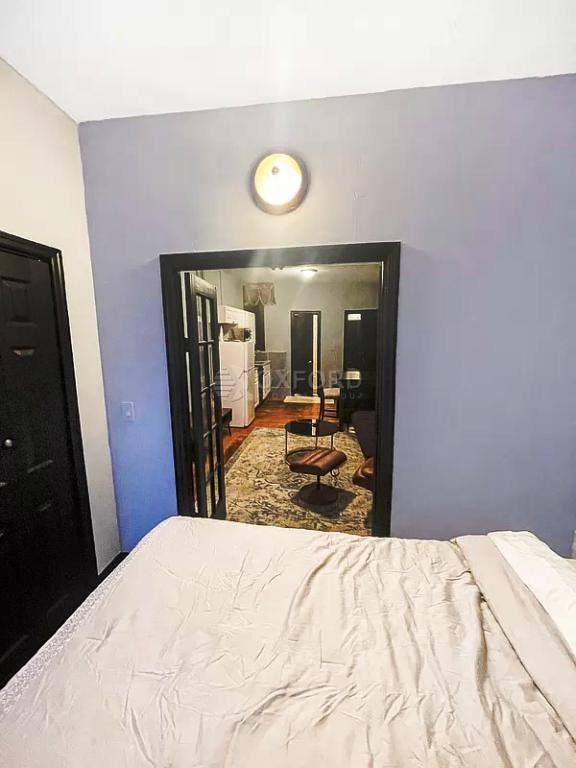 Building Photo - 83Street 1st Ave Large Fuly Furnished 1BR ...