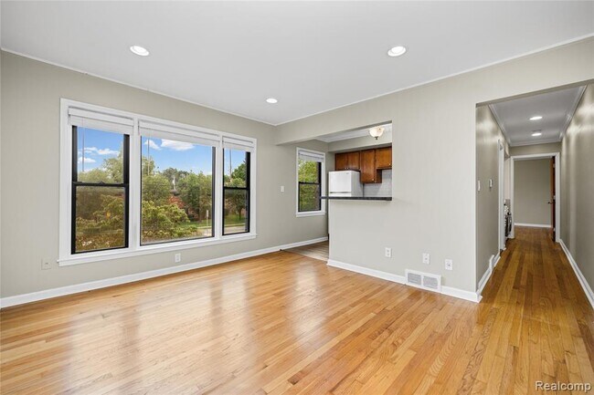 Foto del edificio - 617 E Lincoln Ave