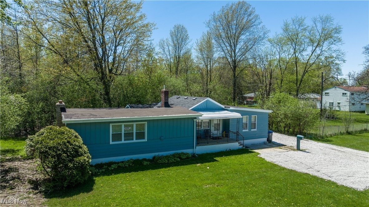 99 Smith St Oberlin, OH 44074 – photo 1 of 24